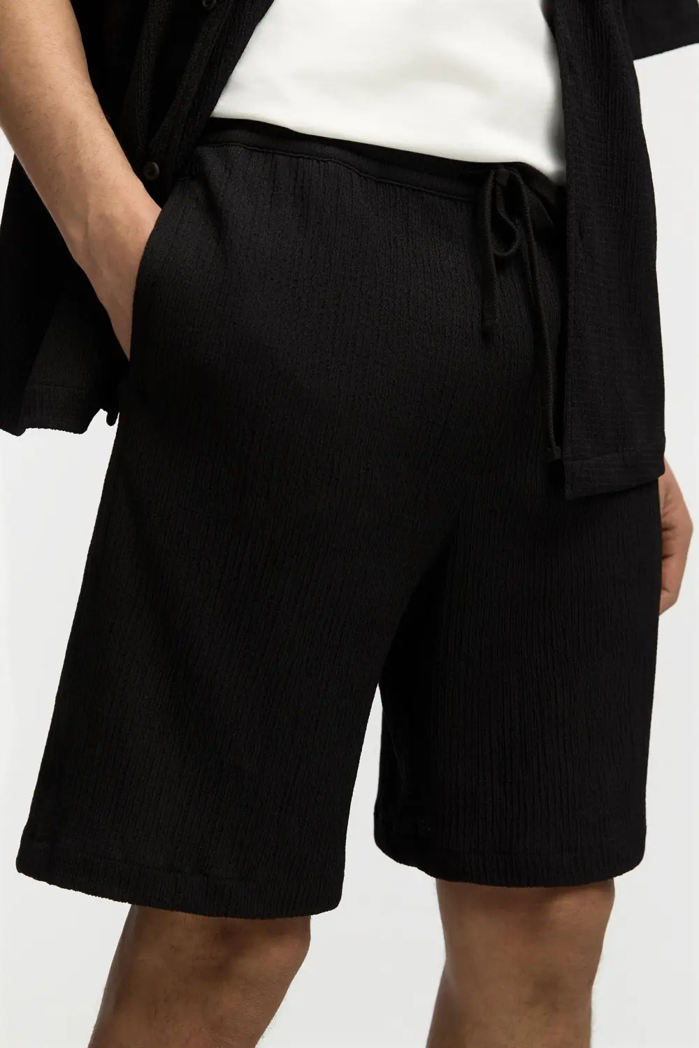 Flowing Bermuda shorts