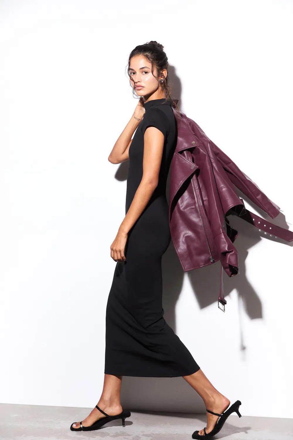 Vestido midi cuello perkins