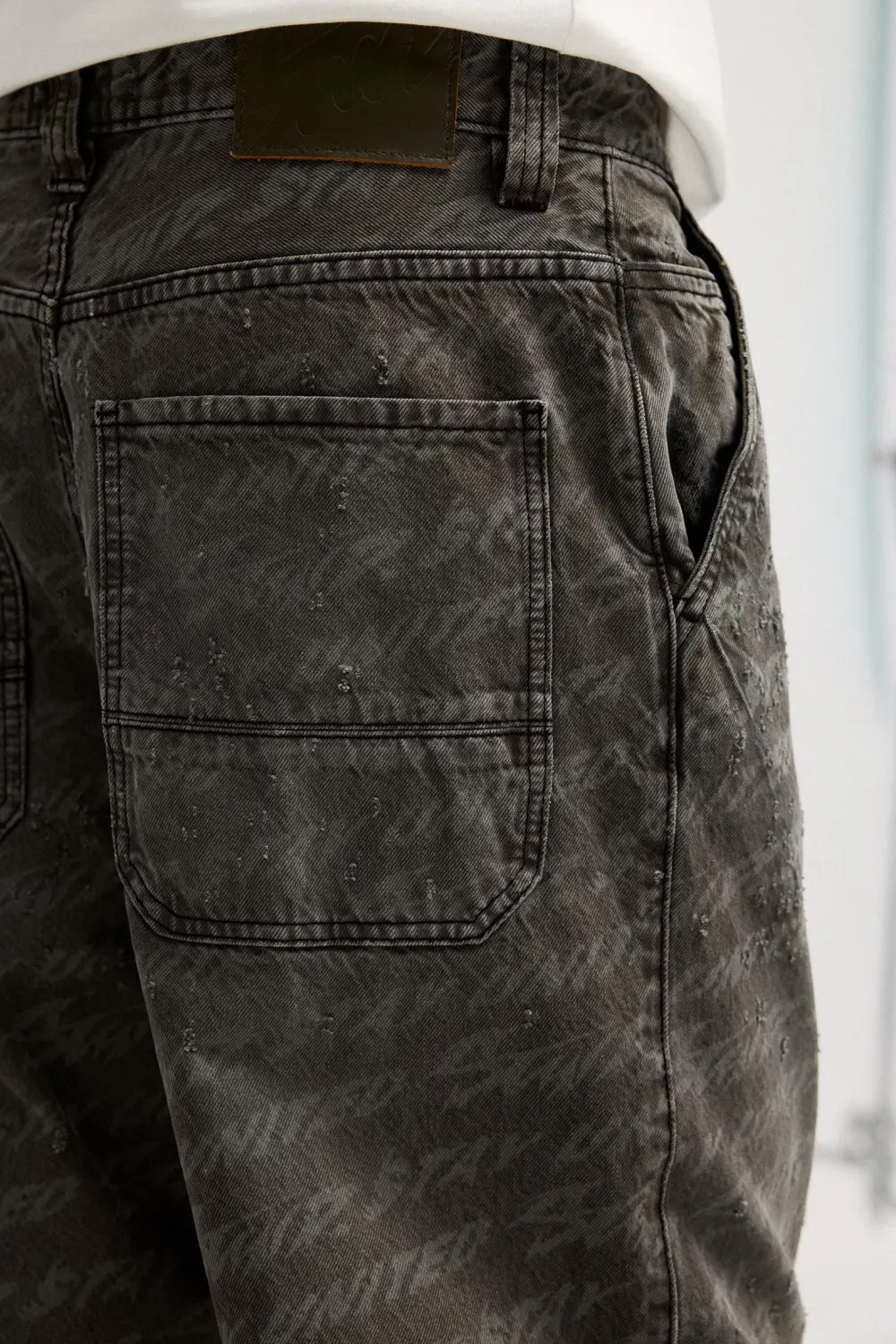 Laser print skater jeans