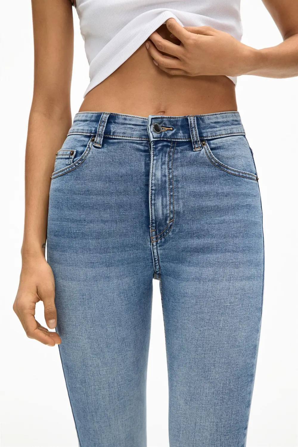 Jeans skinny tiro alto