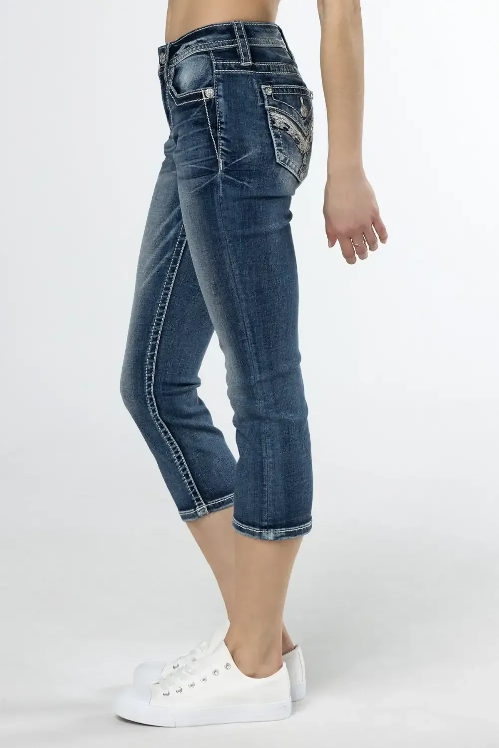 Geometric Sequin Stitch Capri