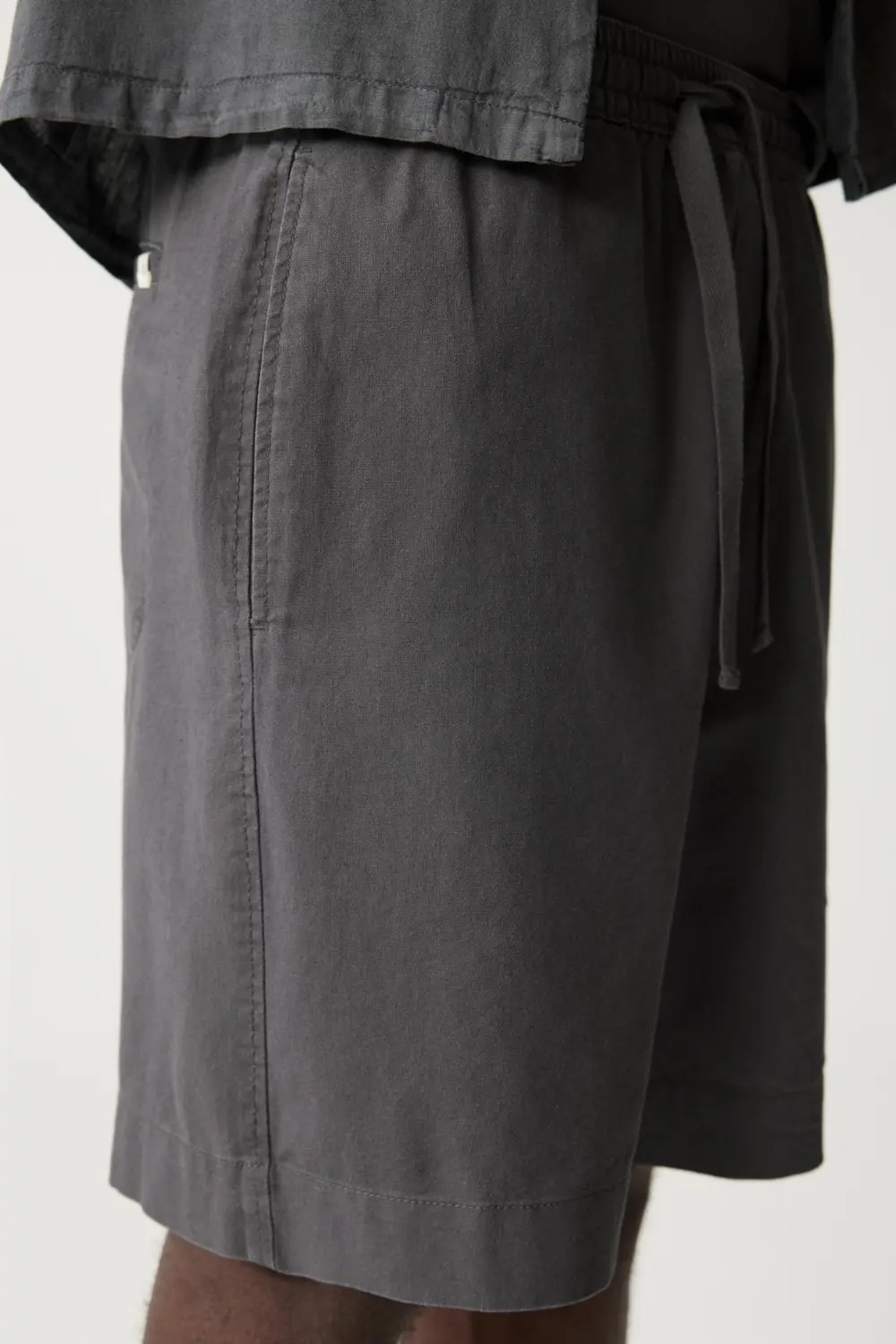 Linen blend jogger Bermuda shorts