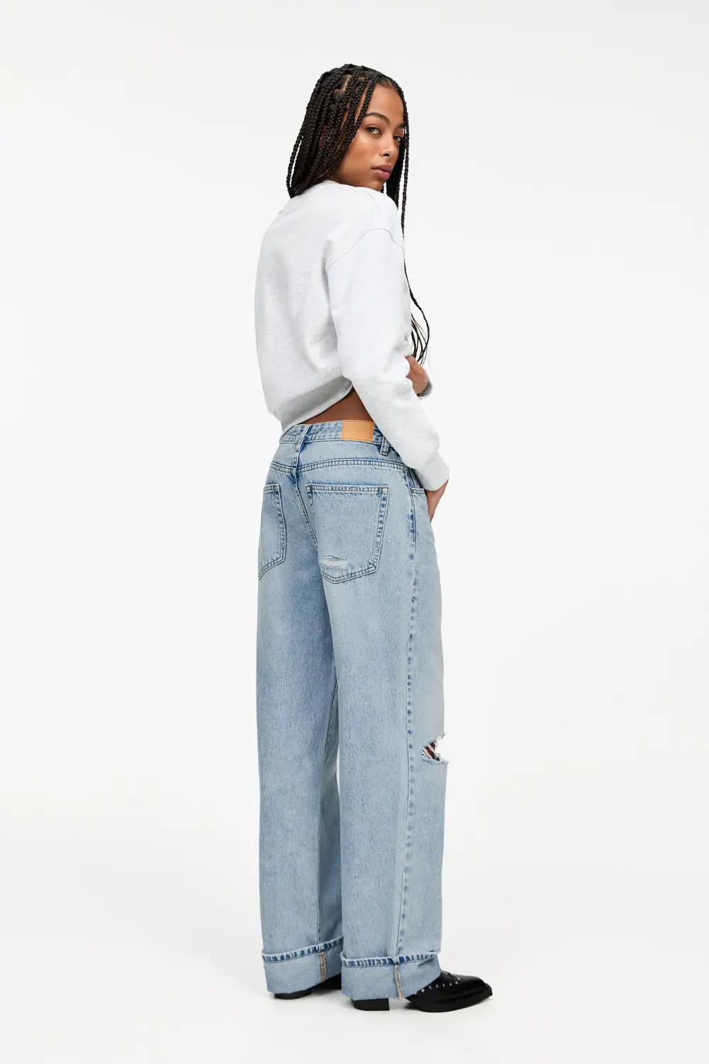 Jeans baggy rectos vuelta bajo