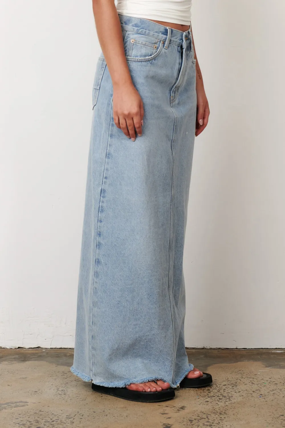 Classic Blue Slim-Fit Denim Skirt