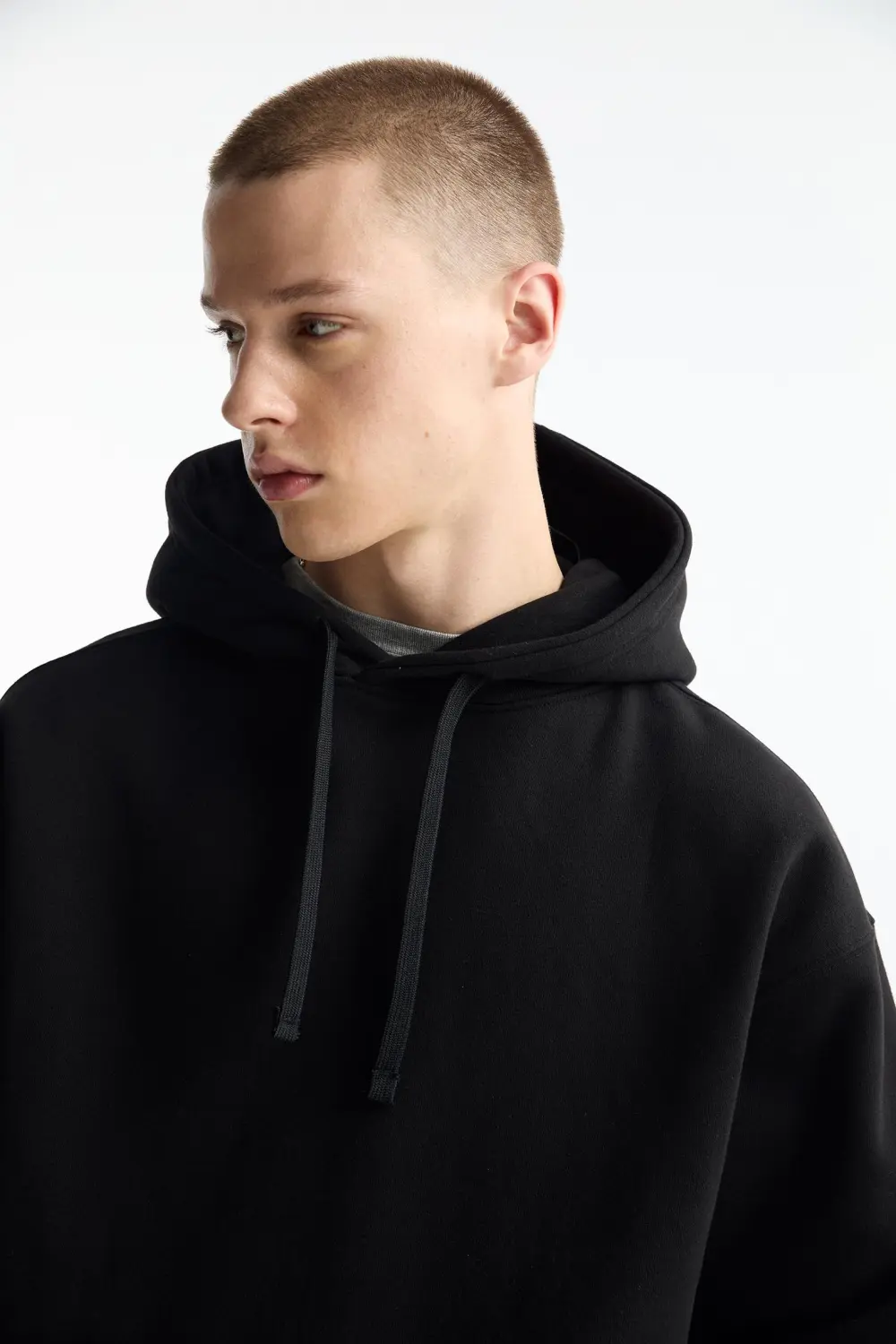Sudadera básica capucha