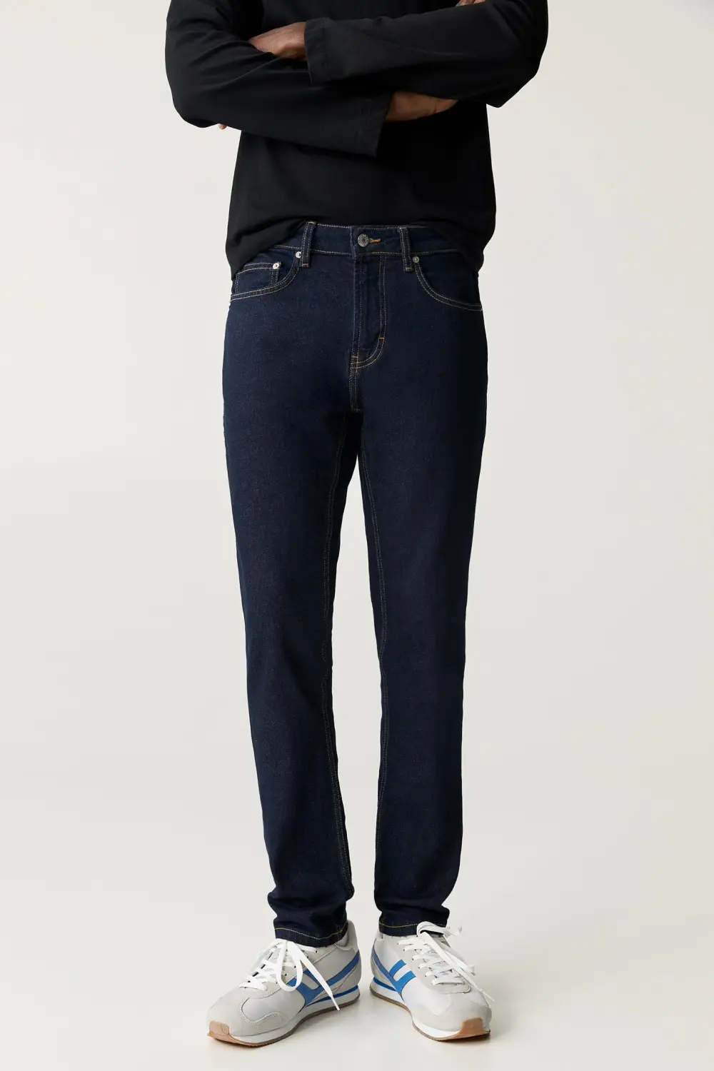 Slim fit jeans with seam details