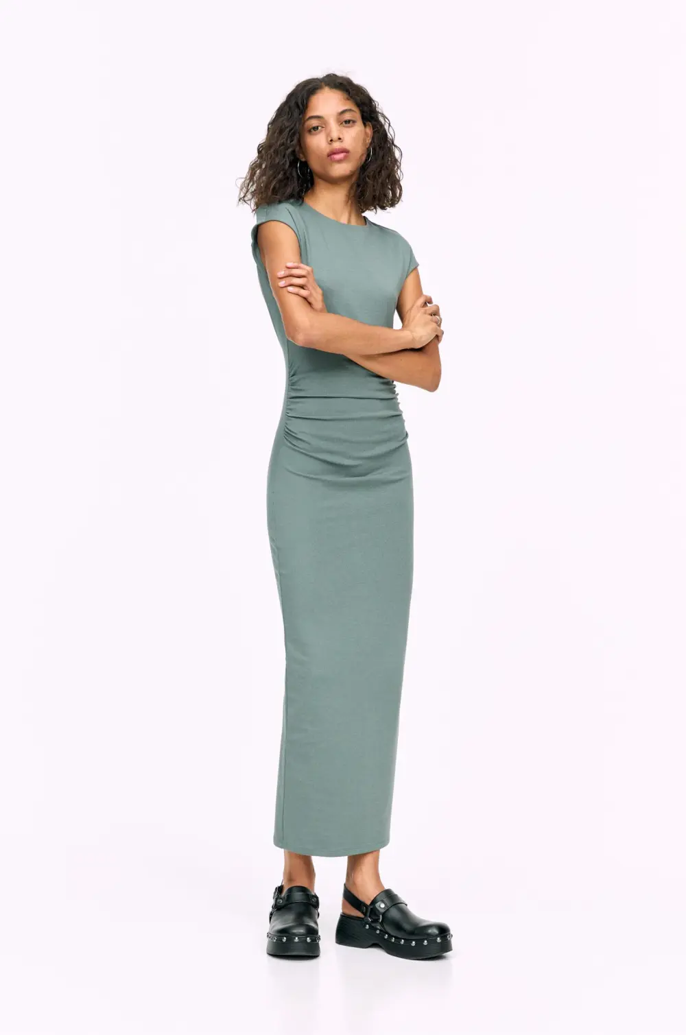 Vestido midi frunces