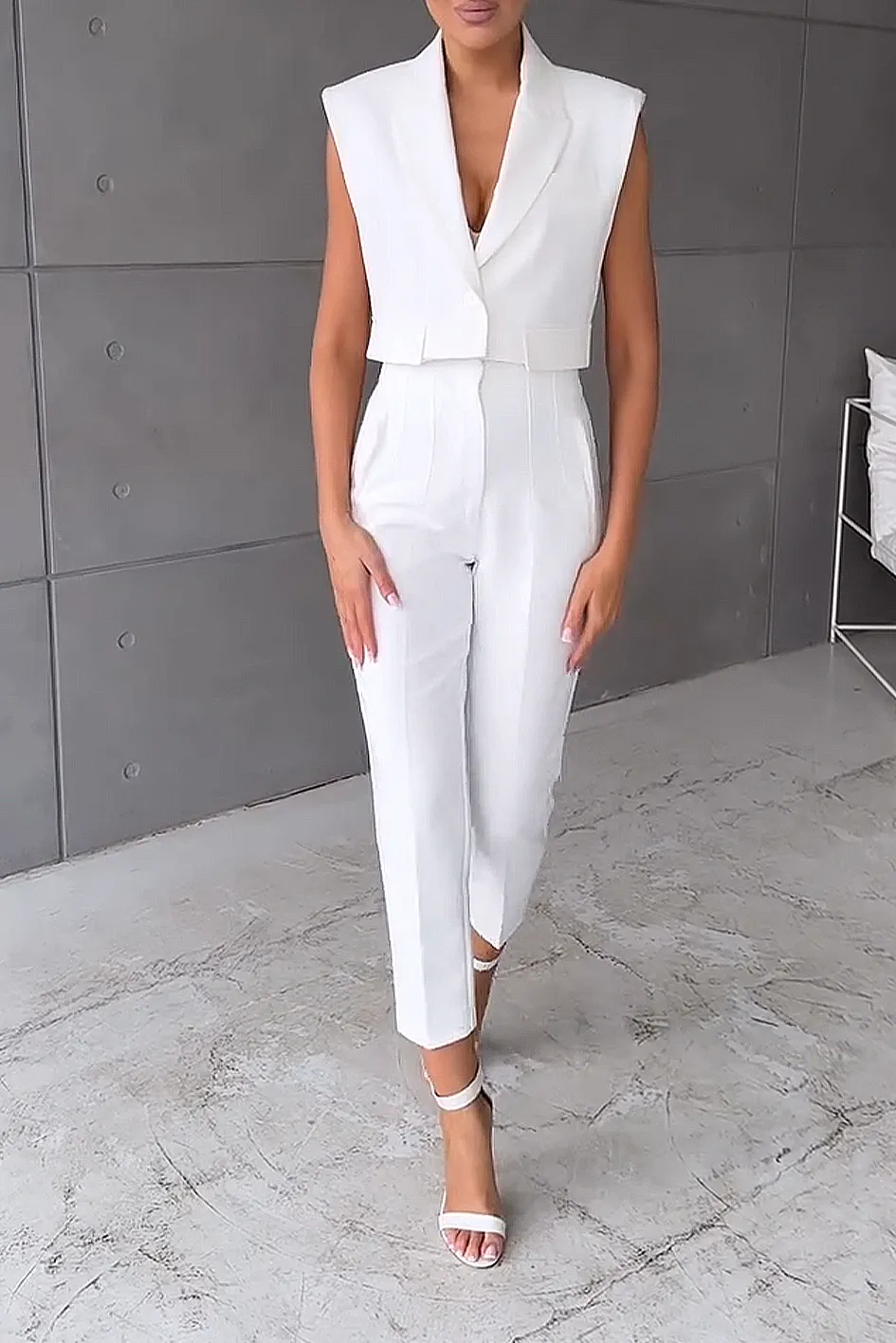 Women'S Solid Color Sleeveless Vest And Slim Pants 2-Piece Set