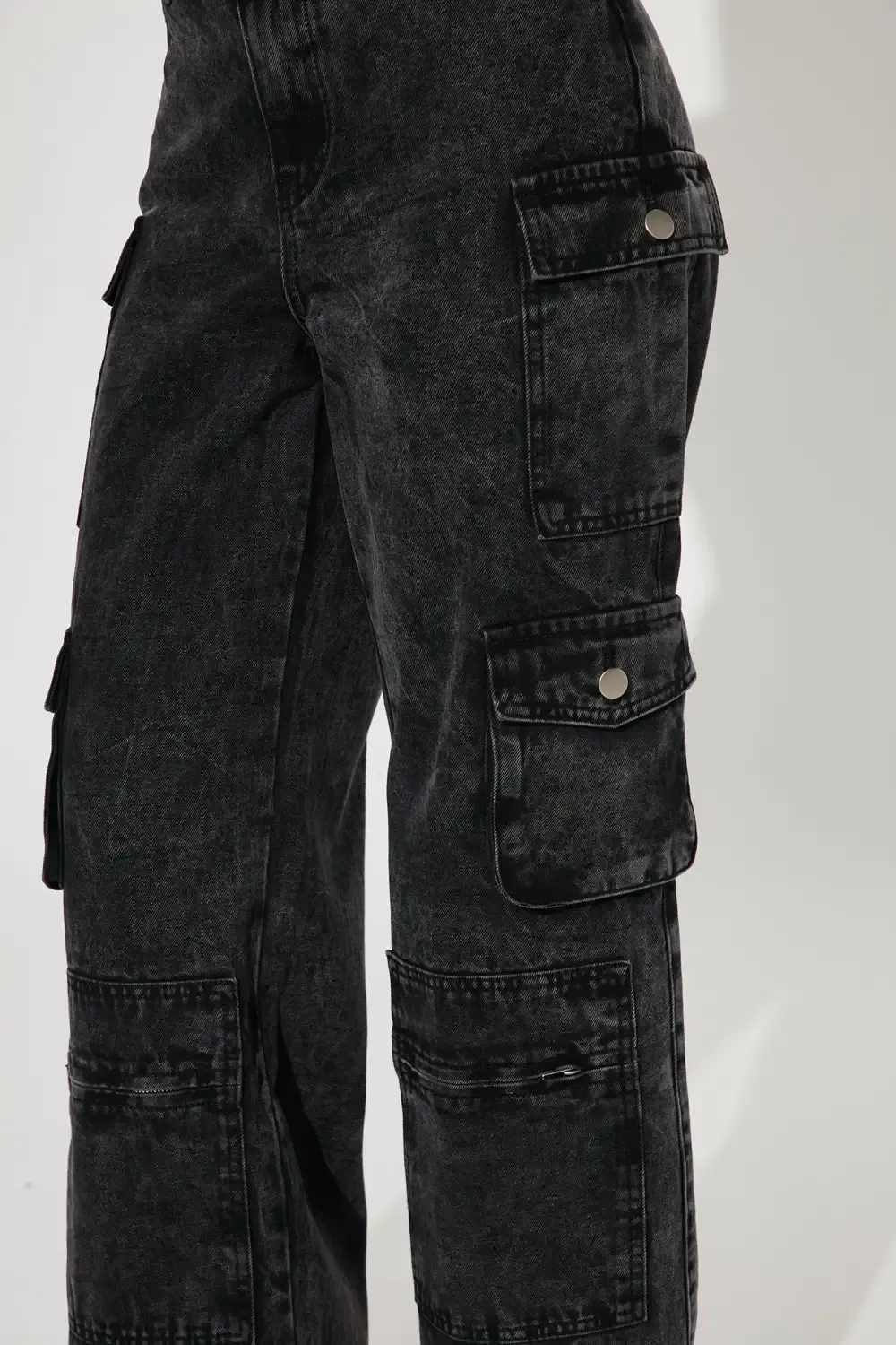 Petite Mad For You Cargo Jeans - Acid Wash Black