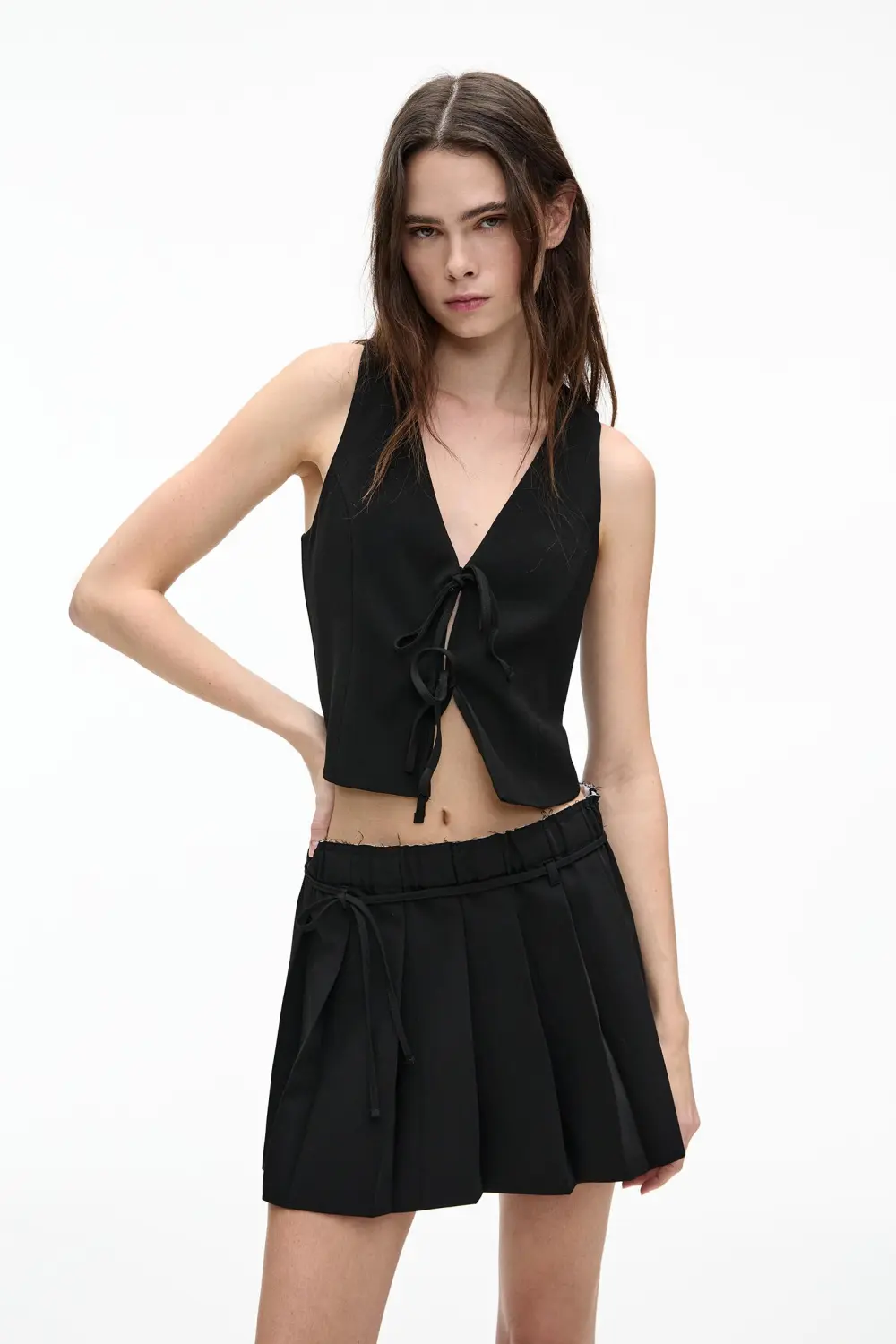 Vest with ties