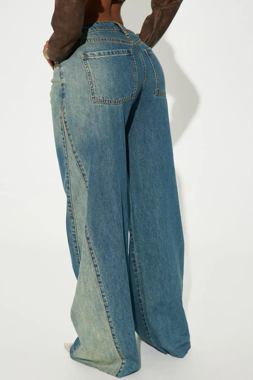 Thalia Tinted Baggy Jeans - Medium Wash