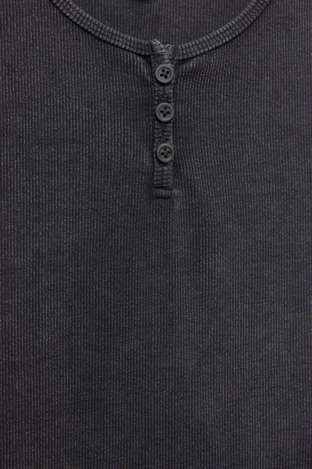 Strappy top with buttons