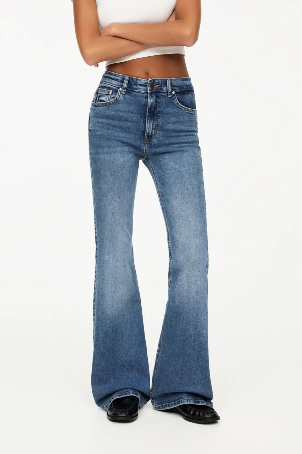 Jeans flare tiro alto