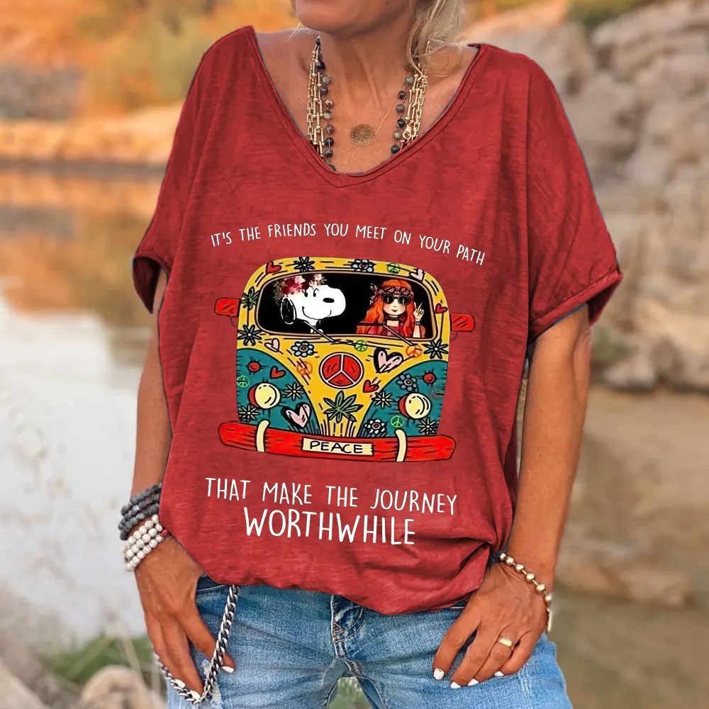 It's The Friends You Meet On Your Path Printed V-neck Women's T-shirt
