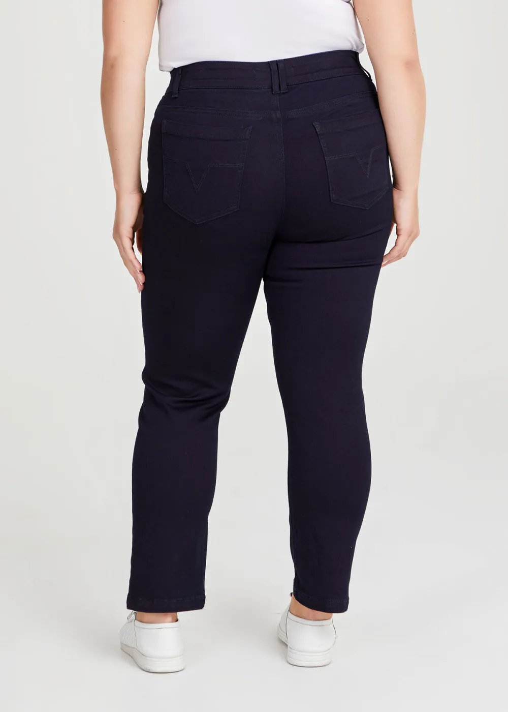 The Petite Luxe Looker Jean