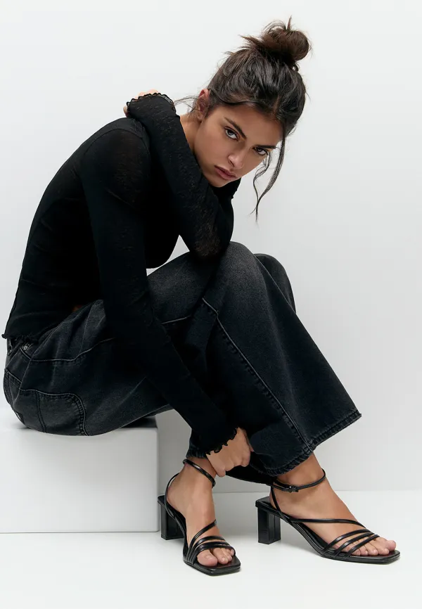 Sandalias tacón tiras