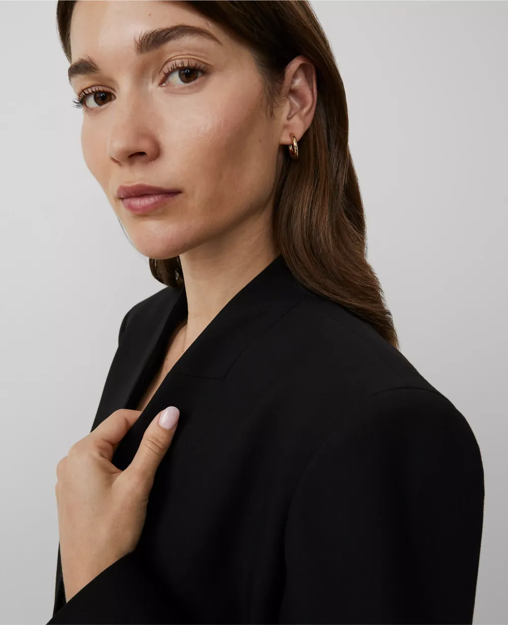 The Collarless Blazer in Seasonless Stretch