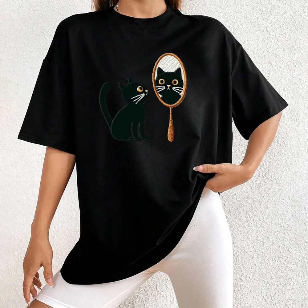 Black Cat Looking In The Mirror Printed Round Neck Short Sleeve T-Shirt