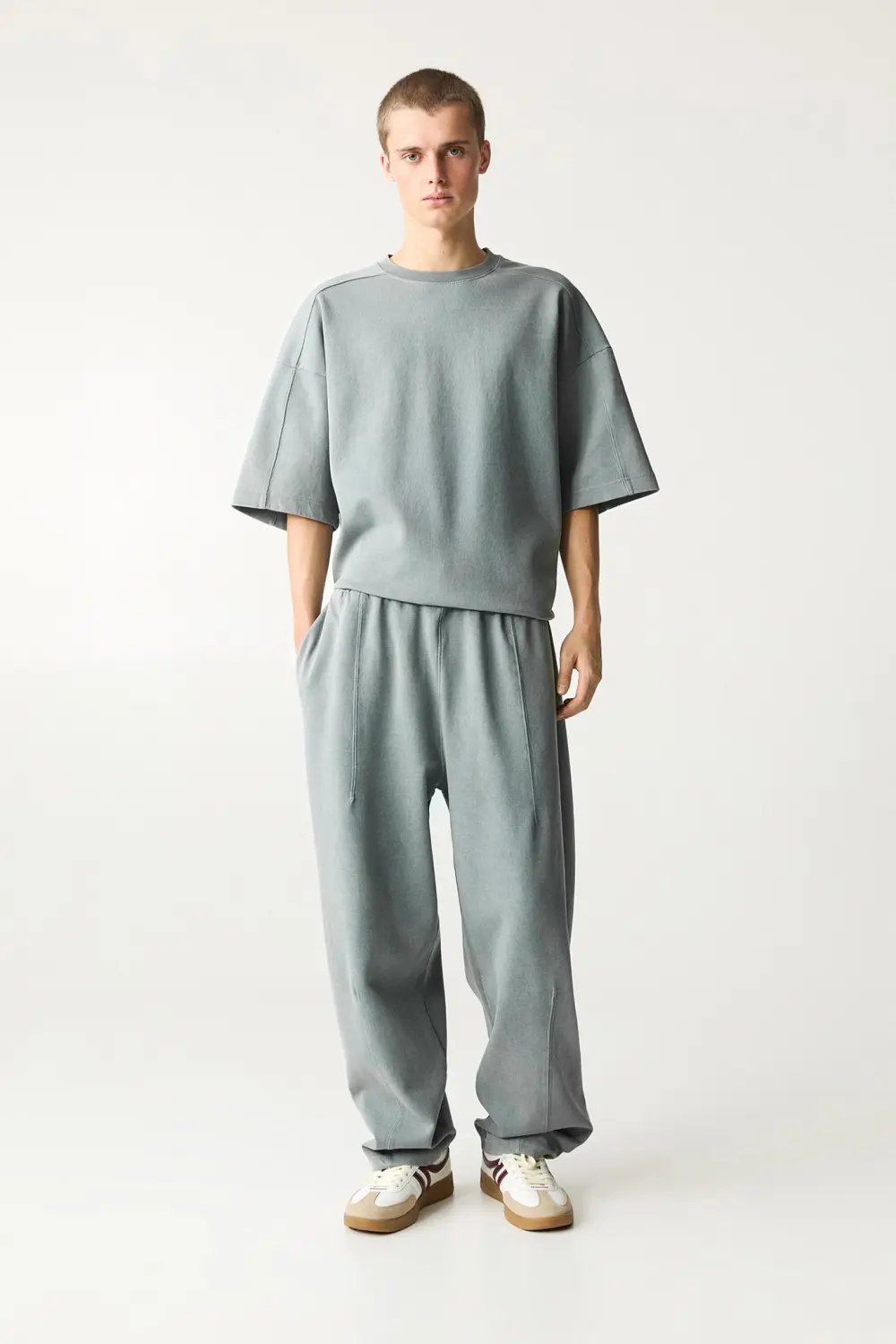 Boxy short sleeve sweatshirt