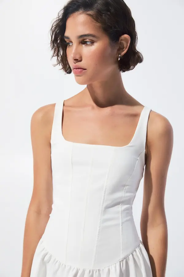 Vestido corto corsetero