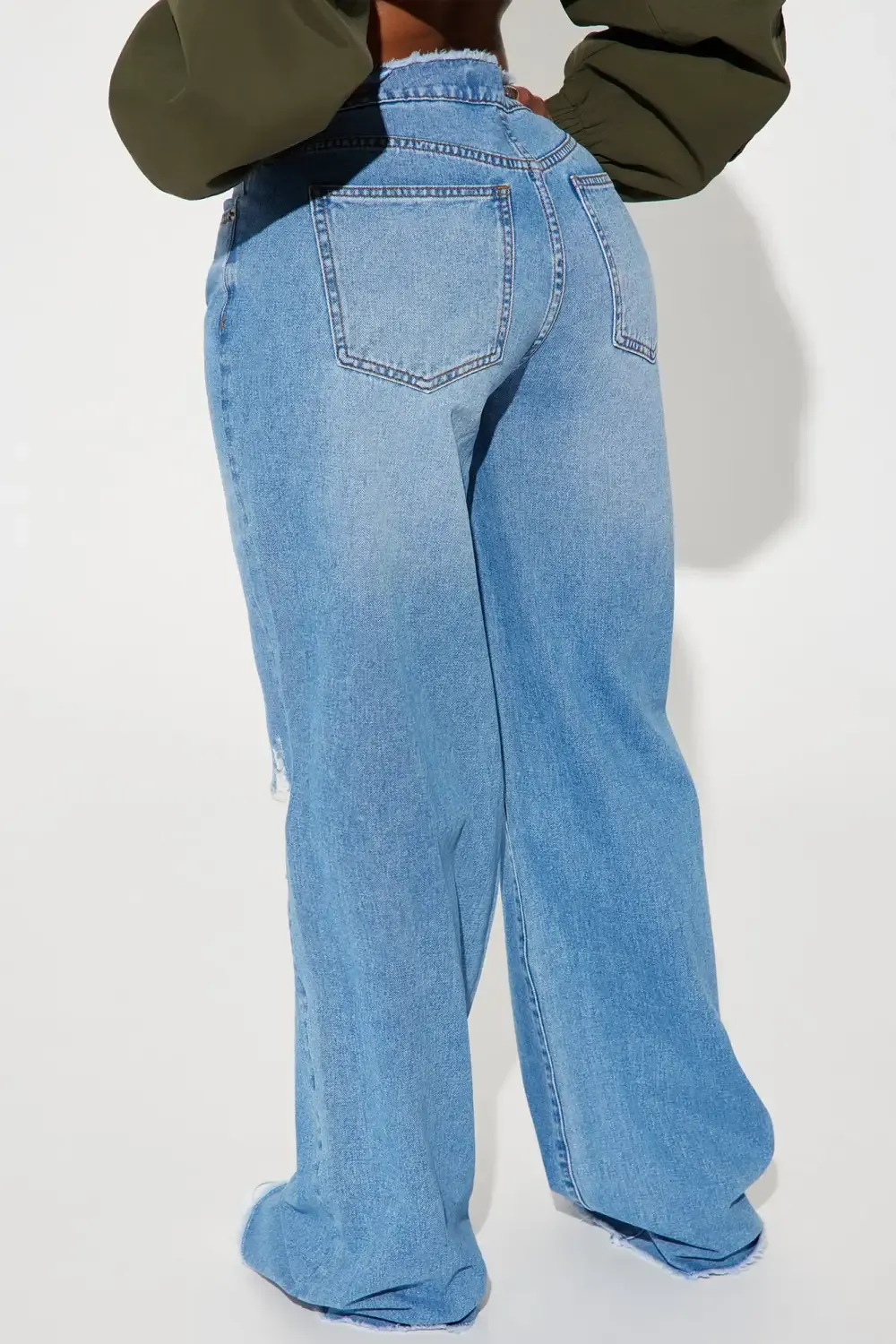Ramona Ripped Loose Jeans - Light Wash