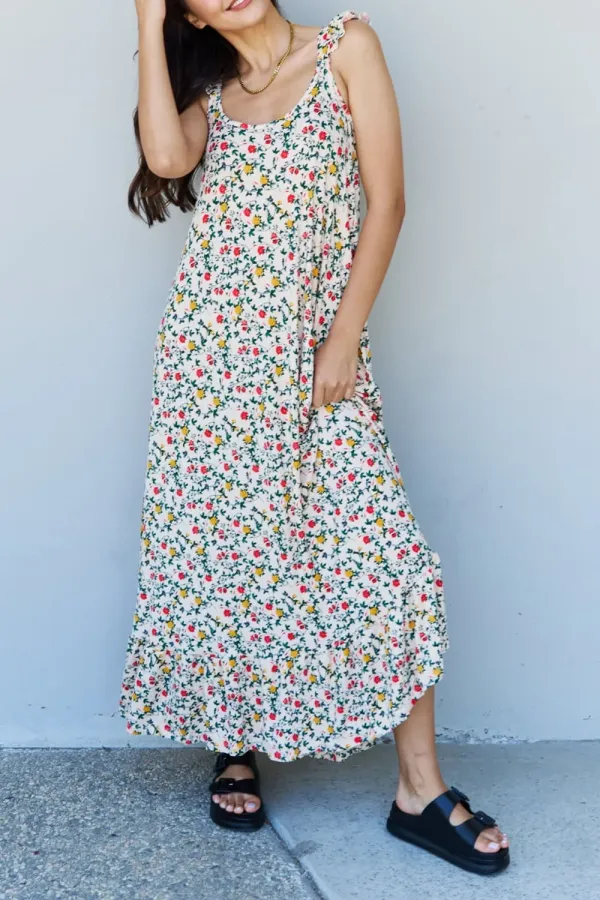 Elegant Holiday White Floral Crew Neck Dress