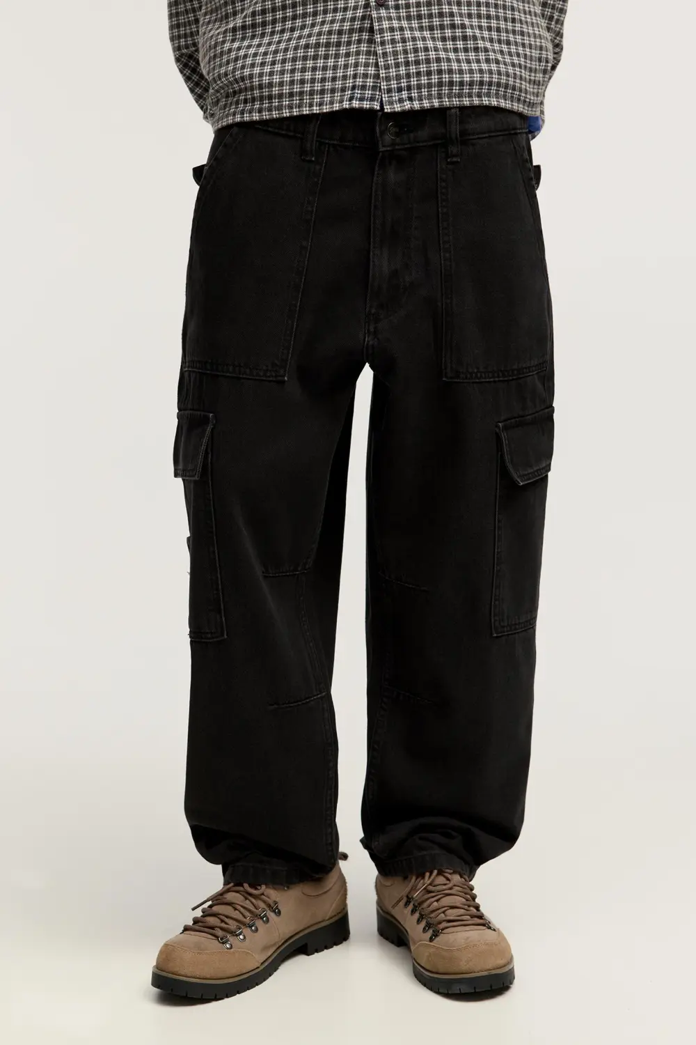 Straight-leg cargo jeans