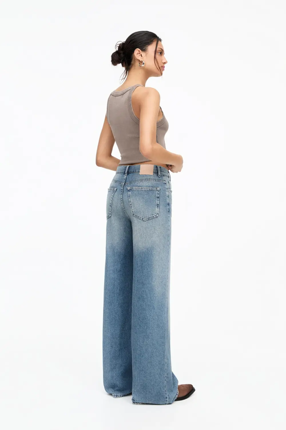 Jeans wide leg cintura cruzada