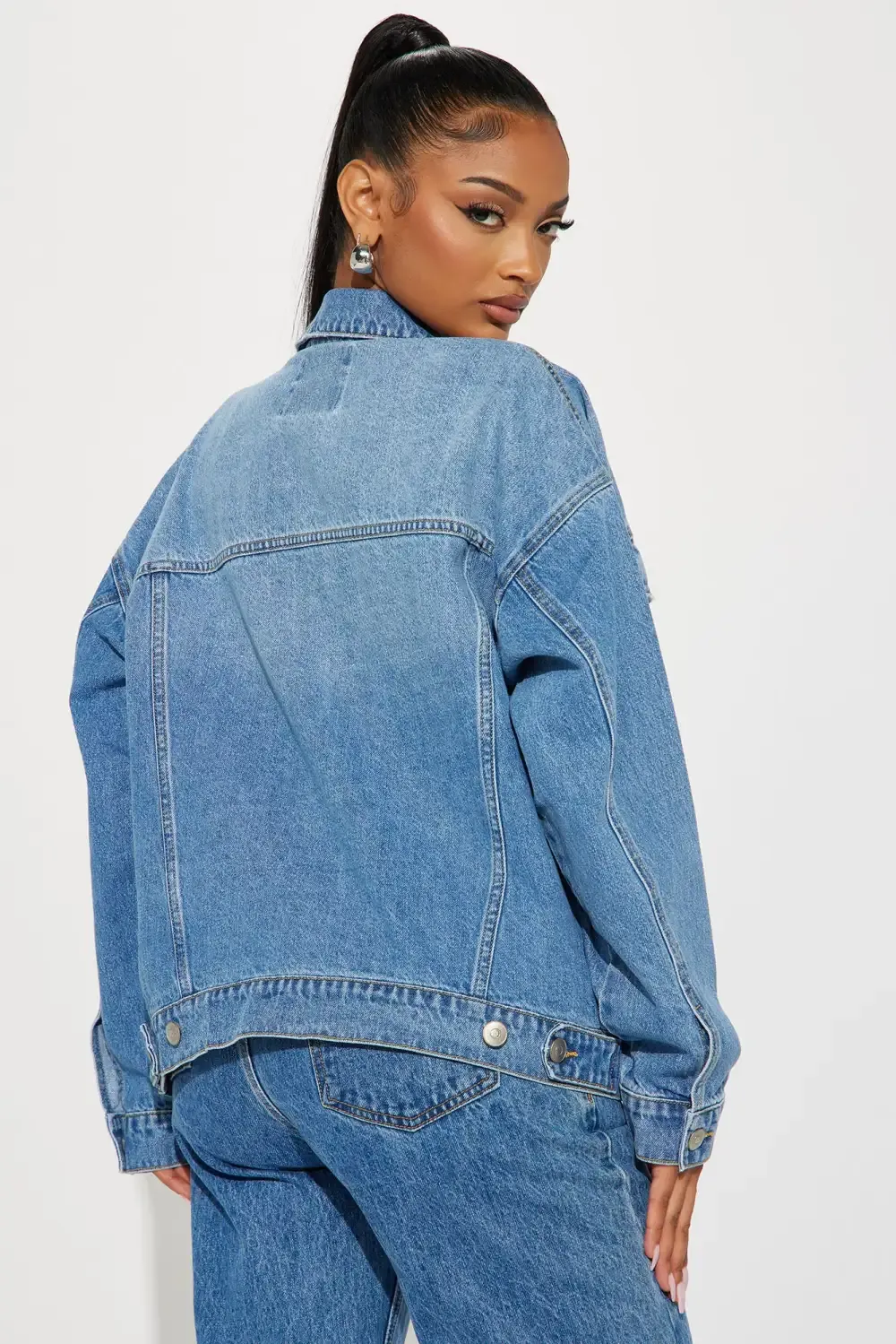 High Standards 90's Boyfriend Denim Trucker Jacket - Medium Wash