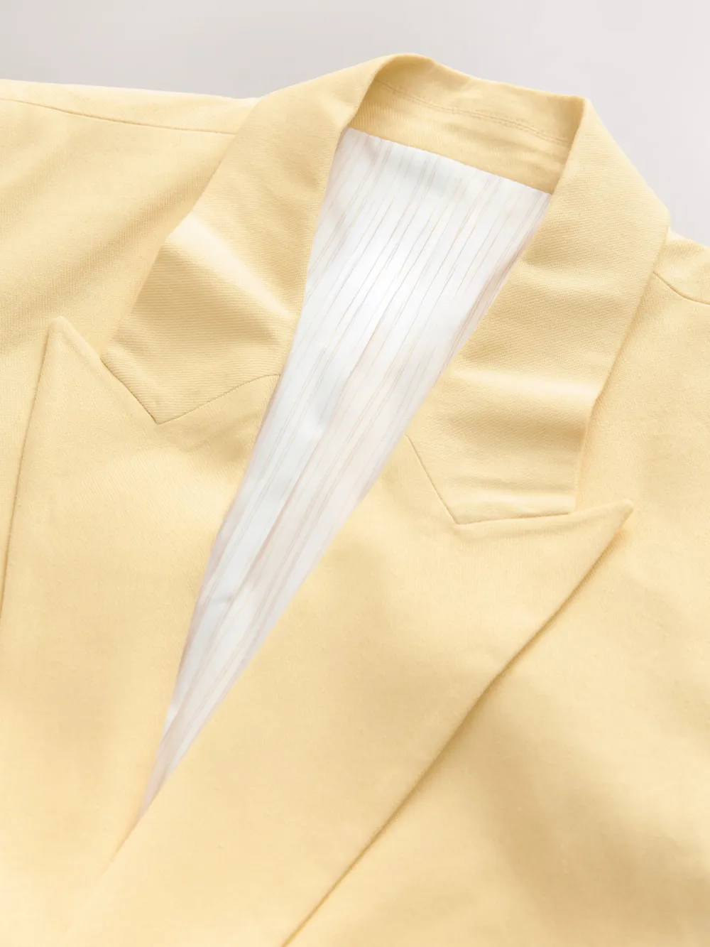 Custom Suits Paired With Linen Fabric