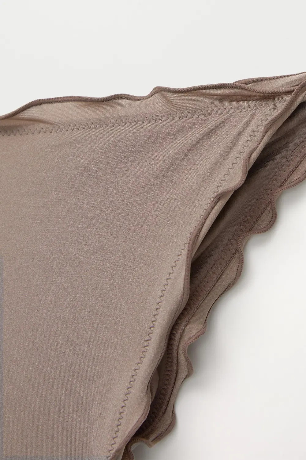 Ruffled bikini bottoms