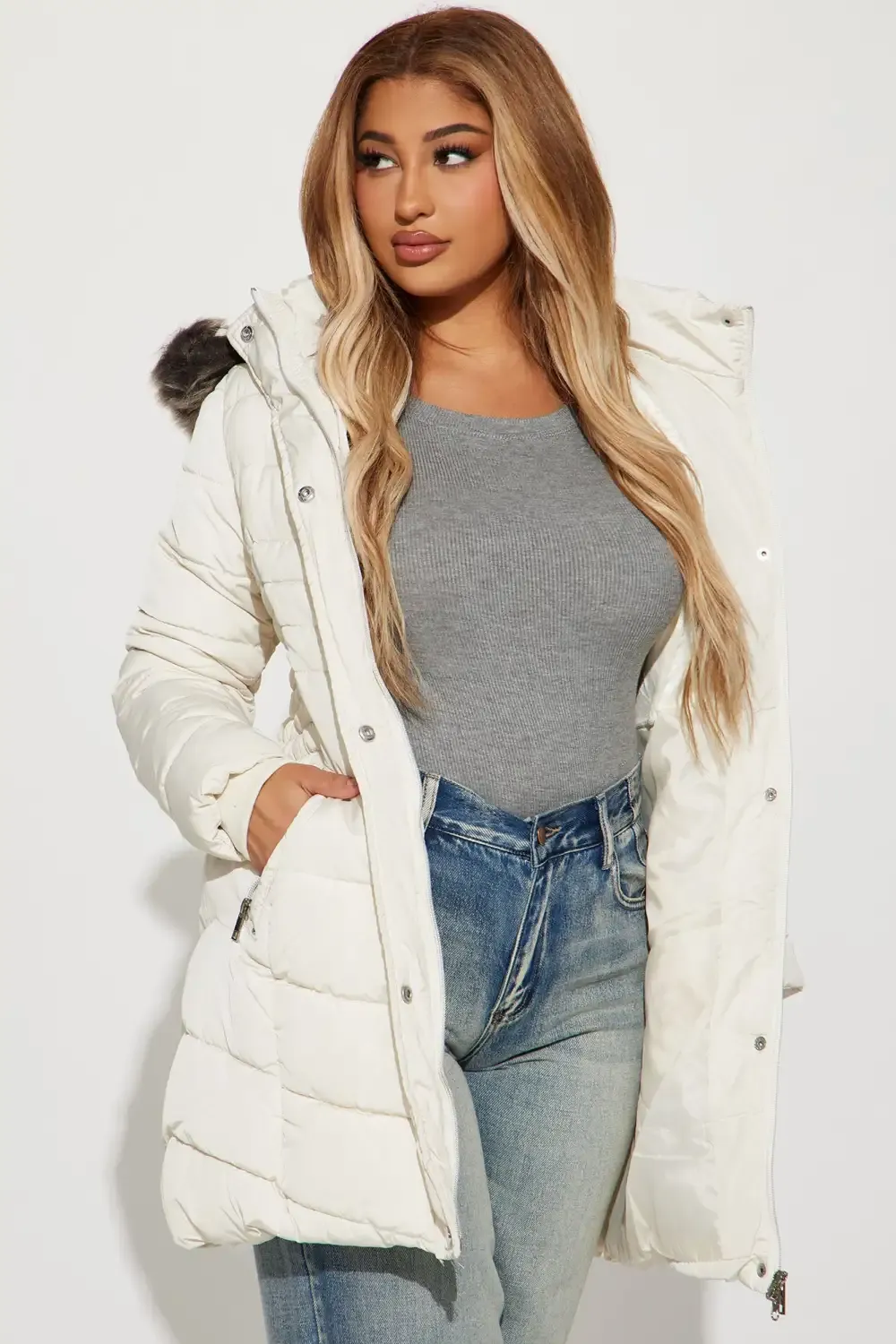 Hugs In The Snow Long Puffer Jacket - White