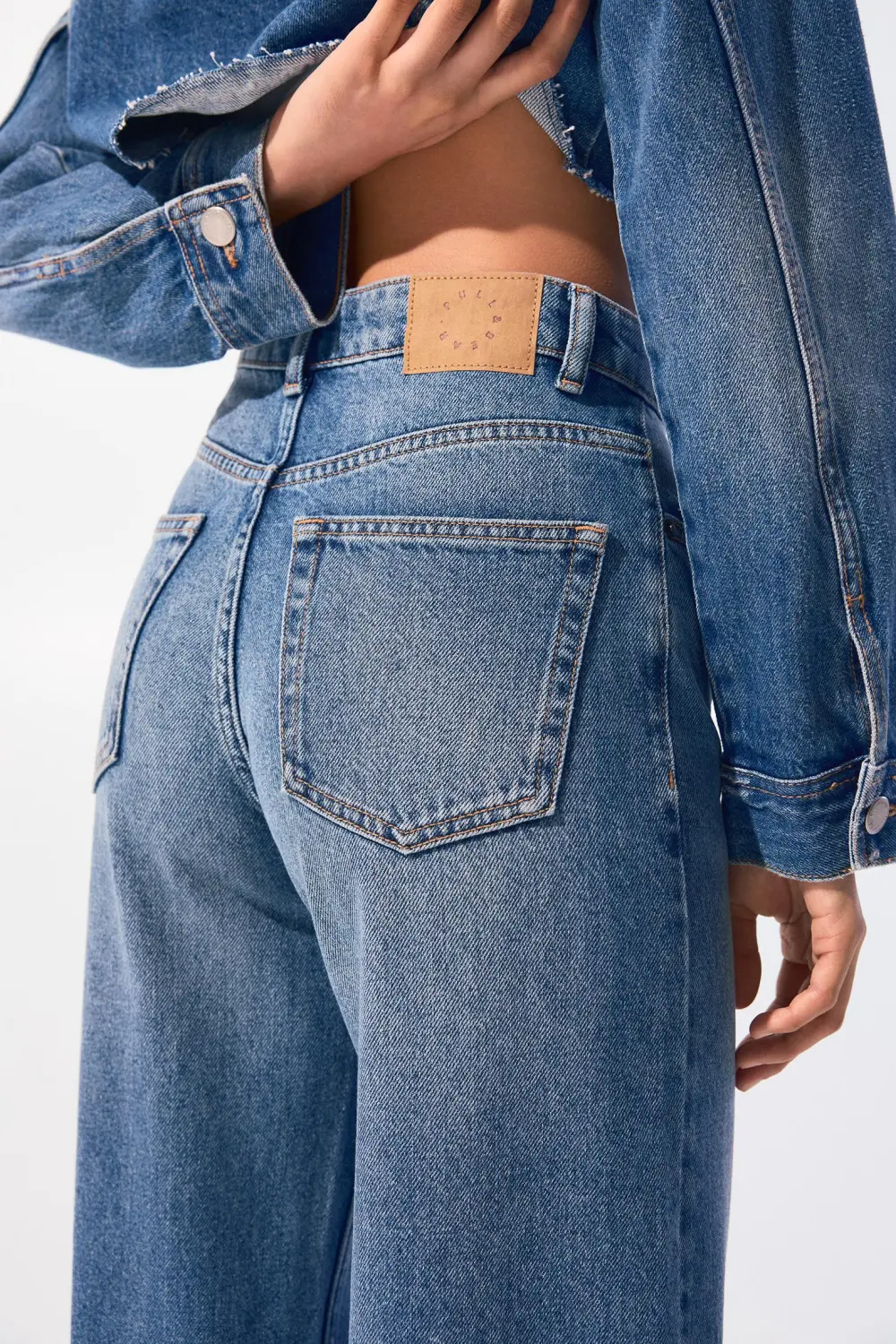 Jeans wide leg tiro alto