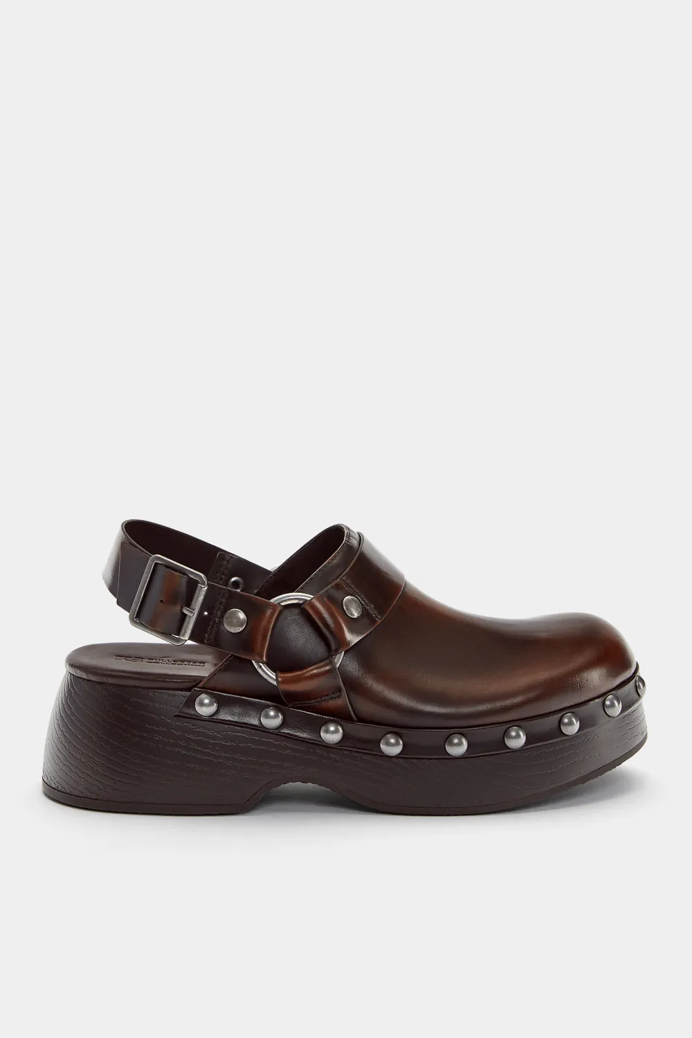 Zuecos tachas