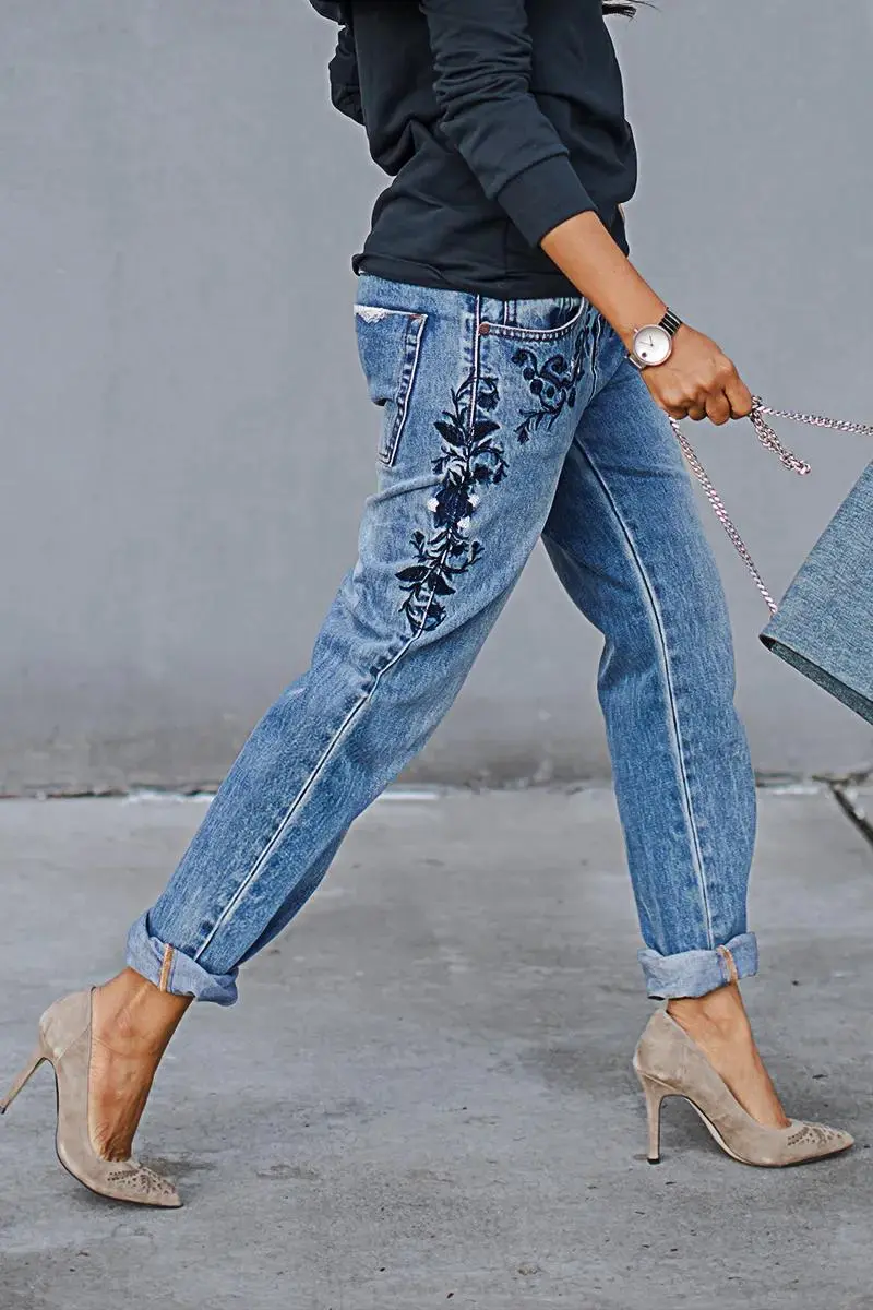 Wash Floral Embroidery Roll Hem Mid Rise Carrot Jeans