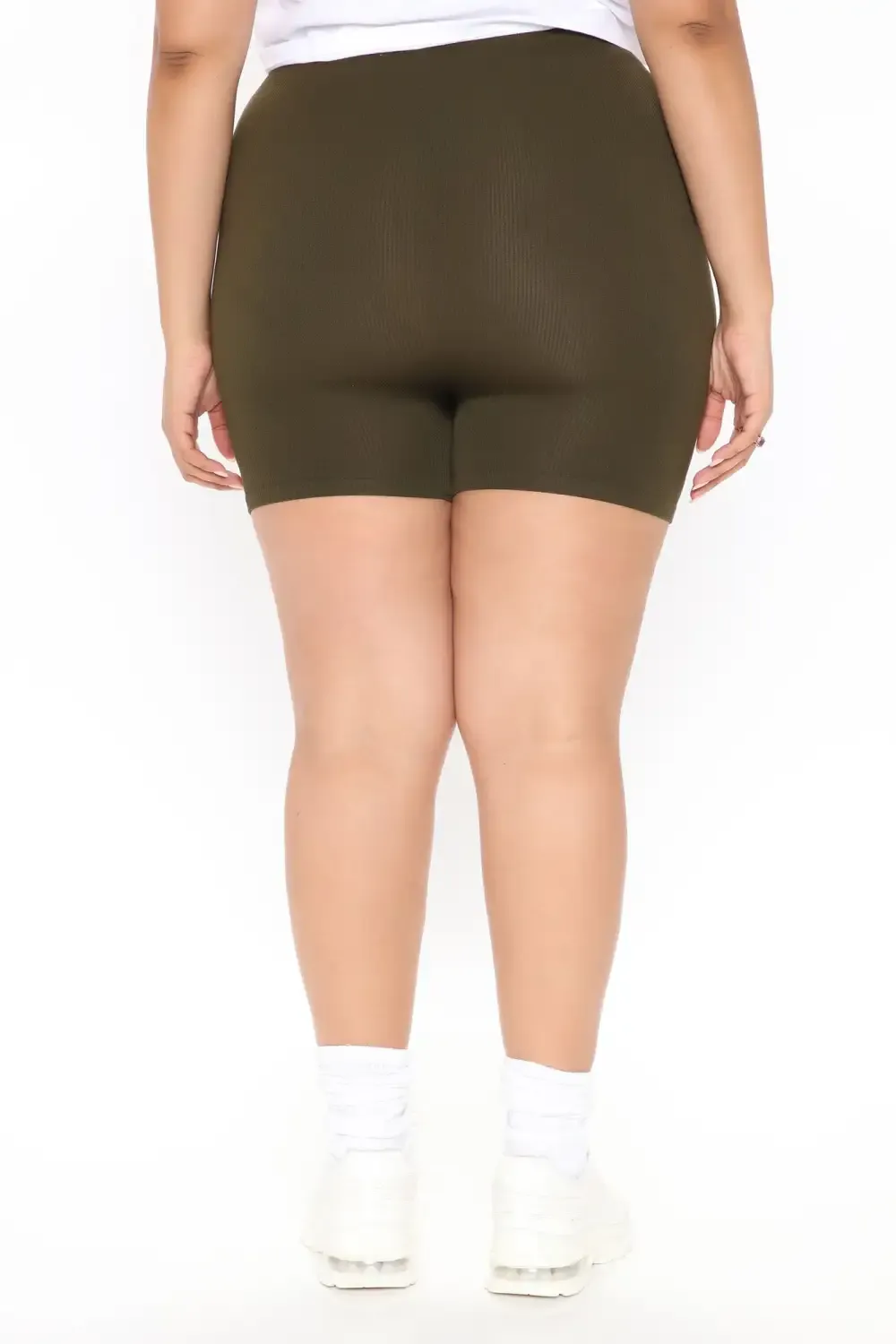 Uncomplicated Seamless Shorts - Olive