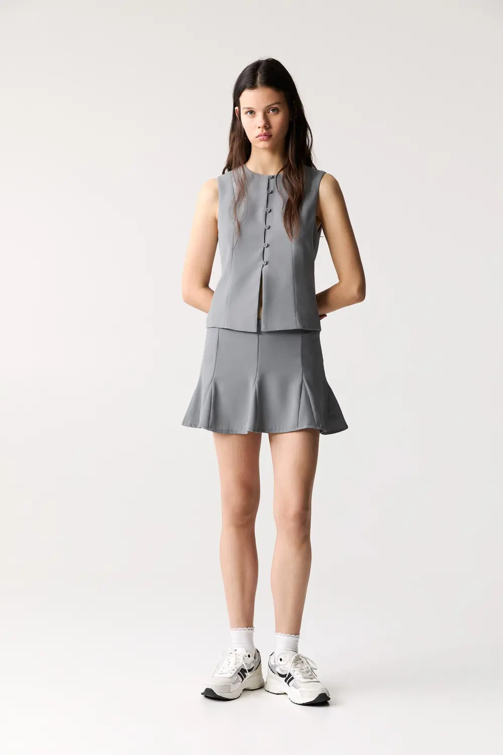 Crew neck vest