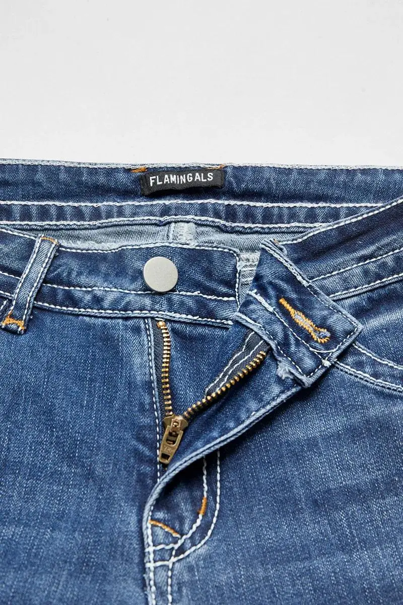 Wash Flap Pocket Roll Hem Low Rise Straight Leg Capri Jeans