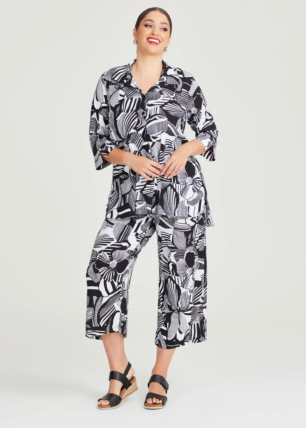 Natural Abstract Flower Crop Pant
