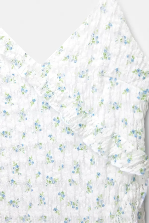 Vestido corto flores encaje