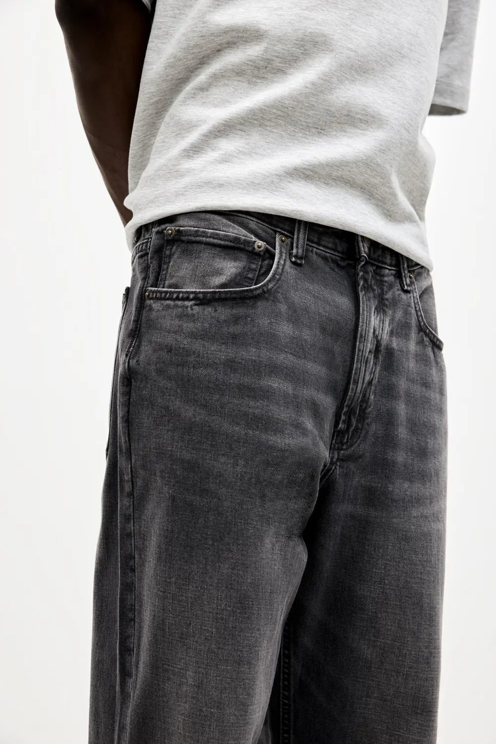 Loose flared jeans
