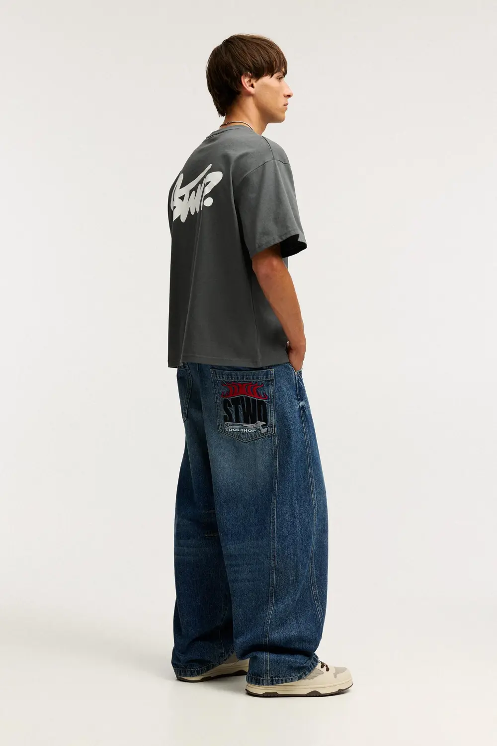 T-shirt with STWD logo