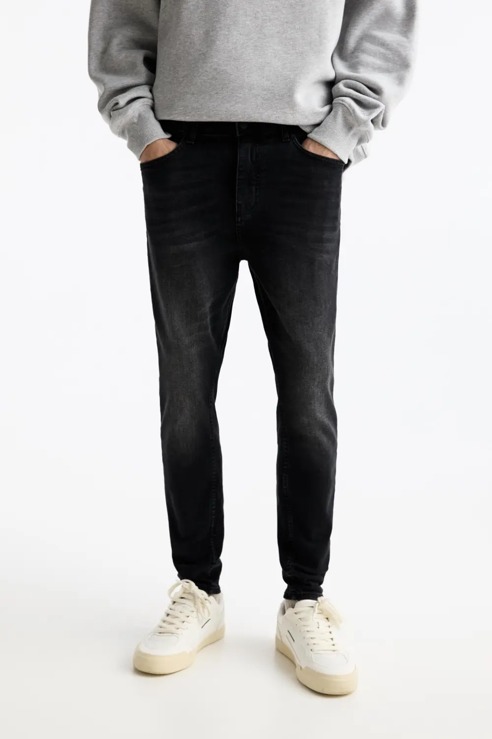 Washed carrot-fit jeans