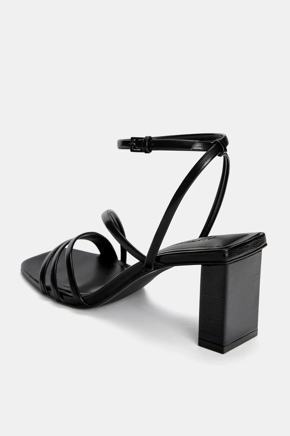 Sandalias tacón tiras