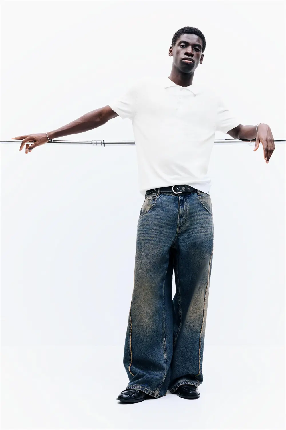 Short sleeve knit polo shirt