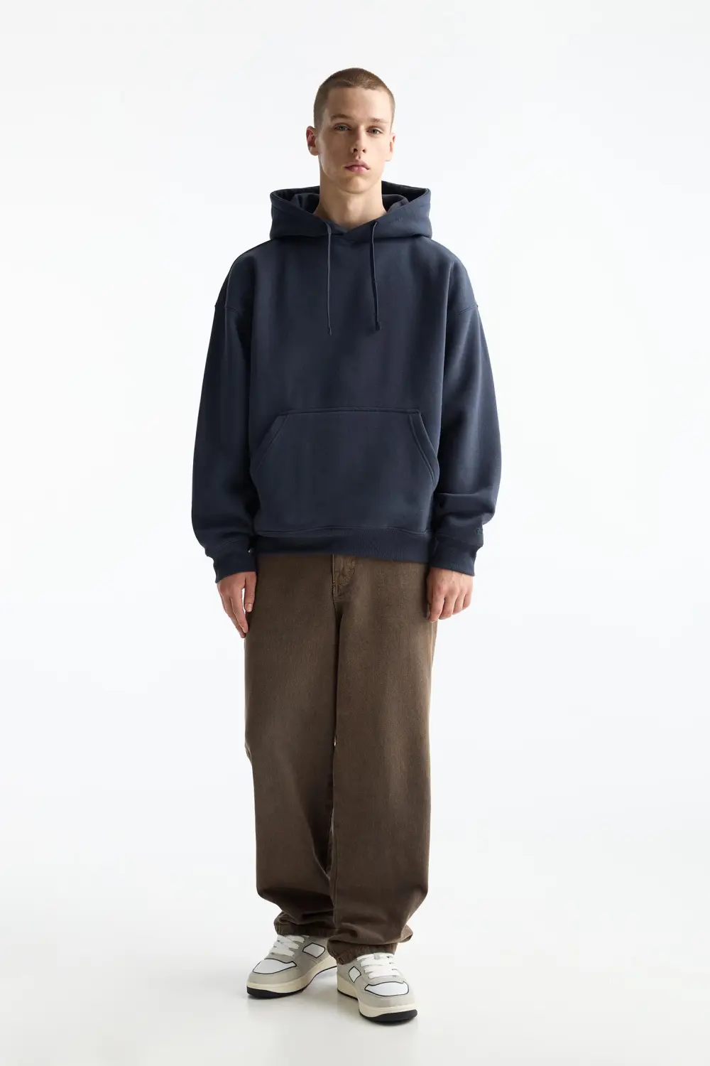 Sudadera básica capucha
