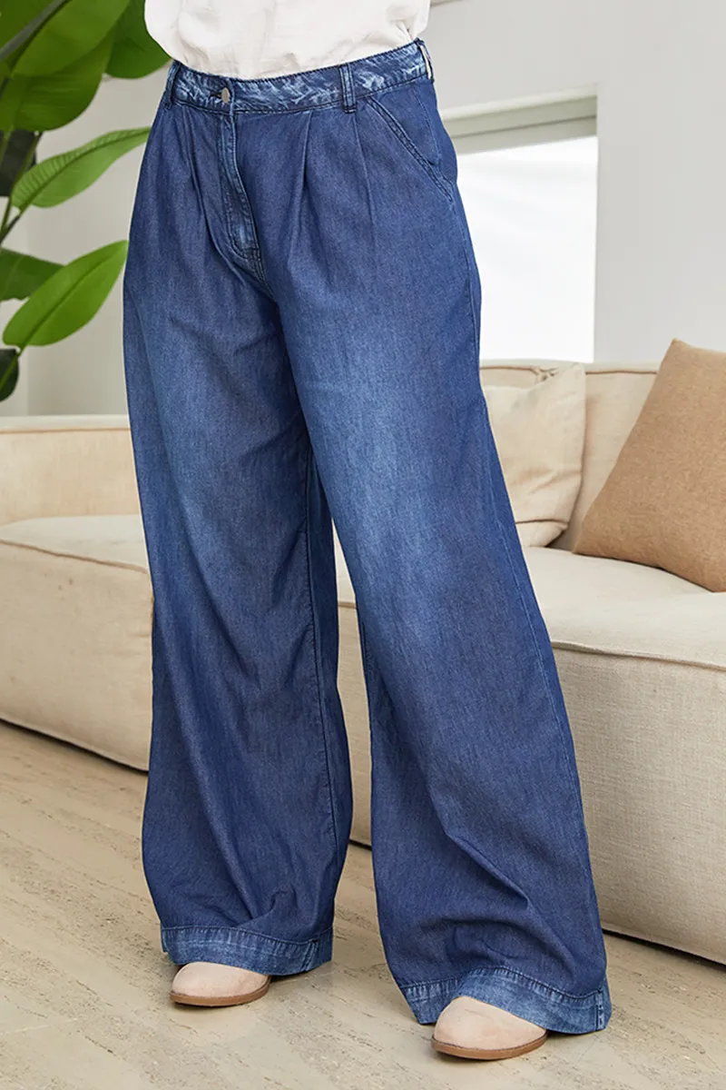 Wash Pleated Detail Wide Leg Mid Rise Jeans