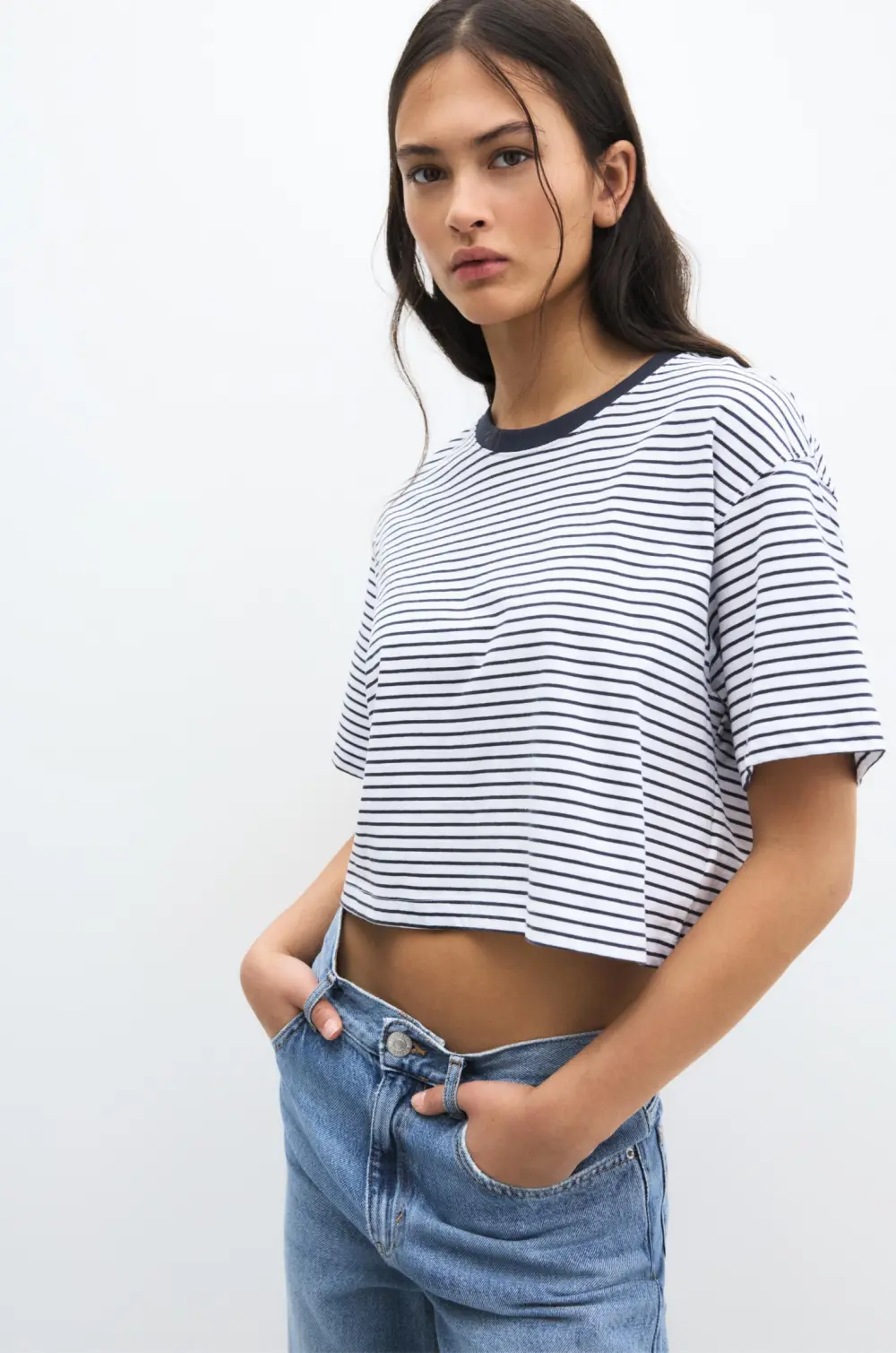 Camiseta cropped manga corta