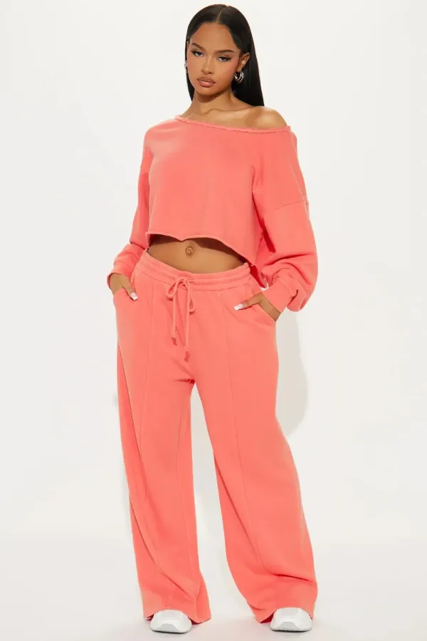 The Washed Off Shoulder Sweatshirt - Coral