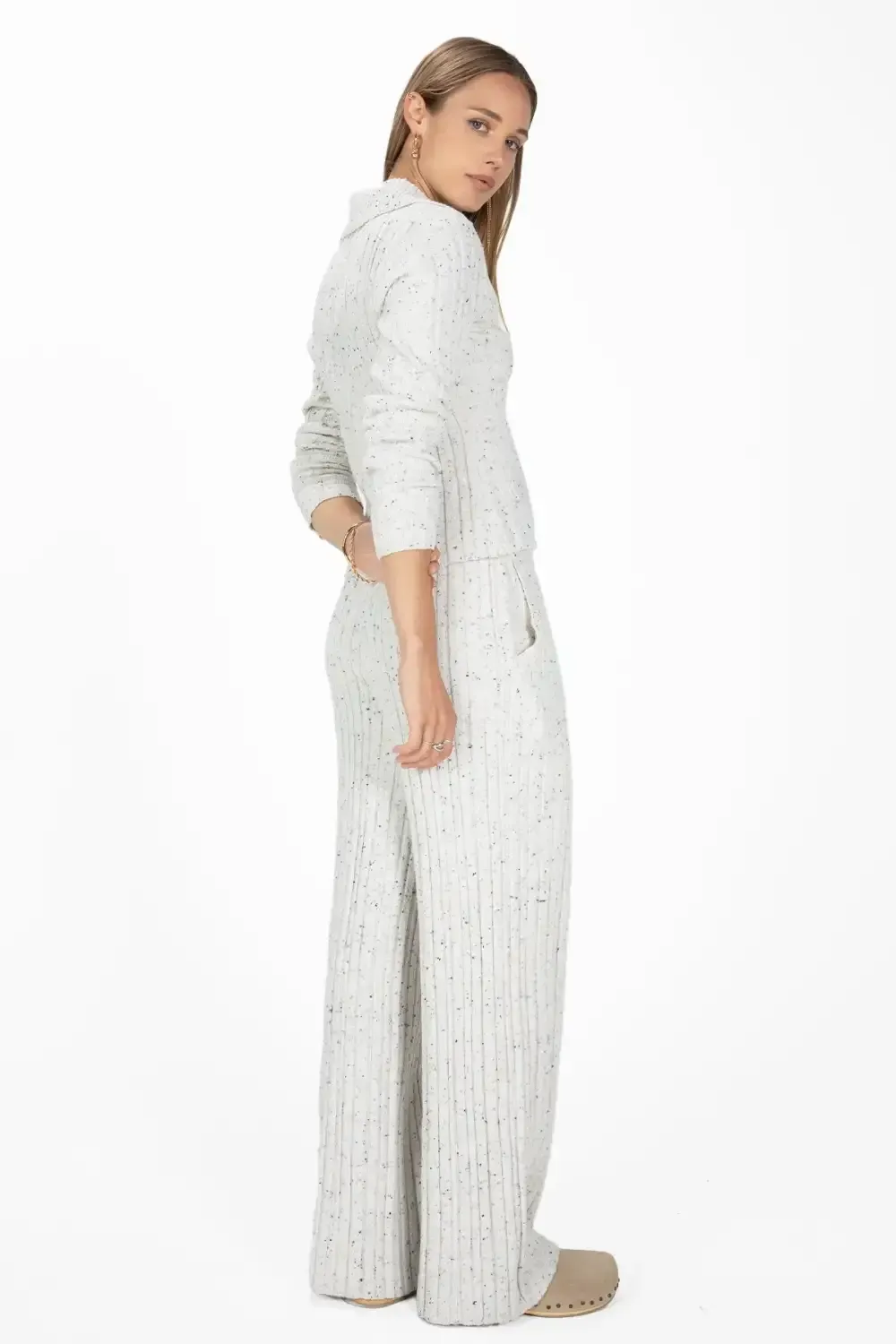 Speckled Ribbed V-Neck Sweater